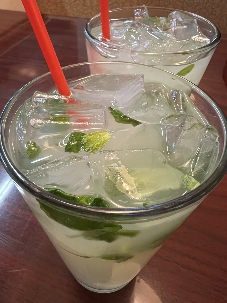 Freshly Squeezed Mint Lemonade ( V ) - Image 2